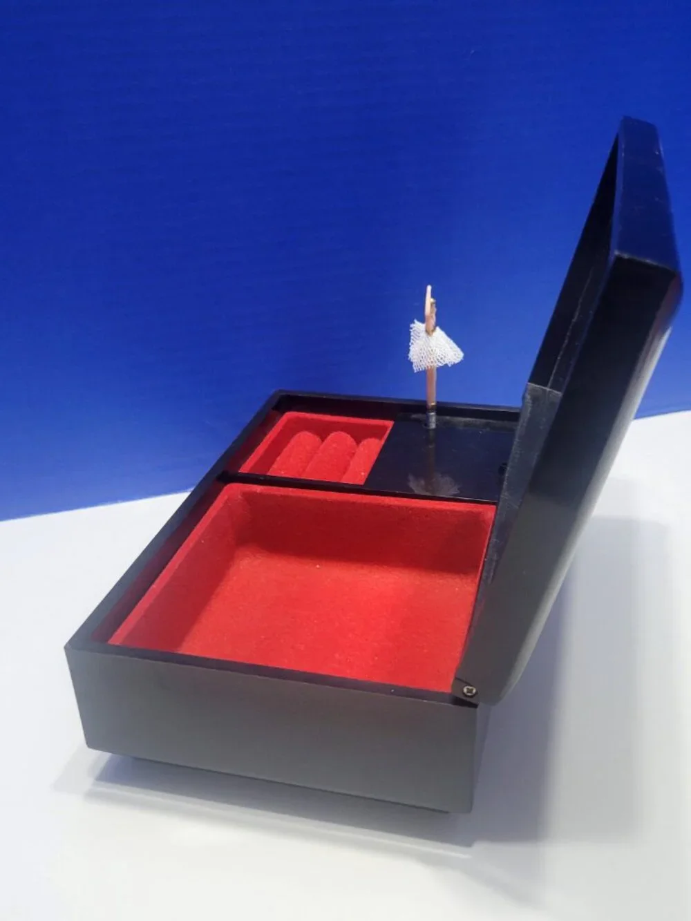 Vintage Black Lacquer Jewelry Box with Ballerina Plays You Light Up My Life